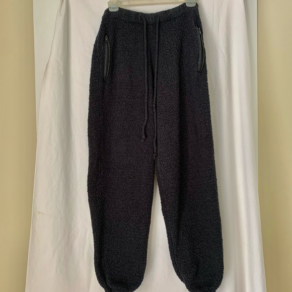 SKIMS black 'Teddy High Pile Fleece Track Pants Joggers' - Picture 1 of 9